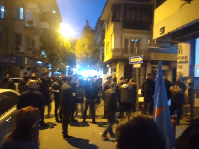 TSK’nin hava saldırılarına karşı İzmir’de yapılmak istenen eyleme polis saldırdı